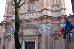 Veduta della facciata.