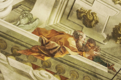 Particolare delle finte architetture e delle figure a opera di Ludovico Benedetti (1738-42) e, probabilmente, Francesco Vellani (1738-42).